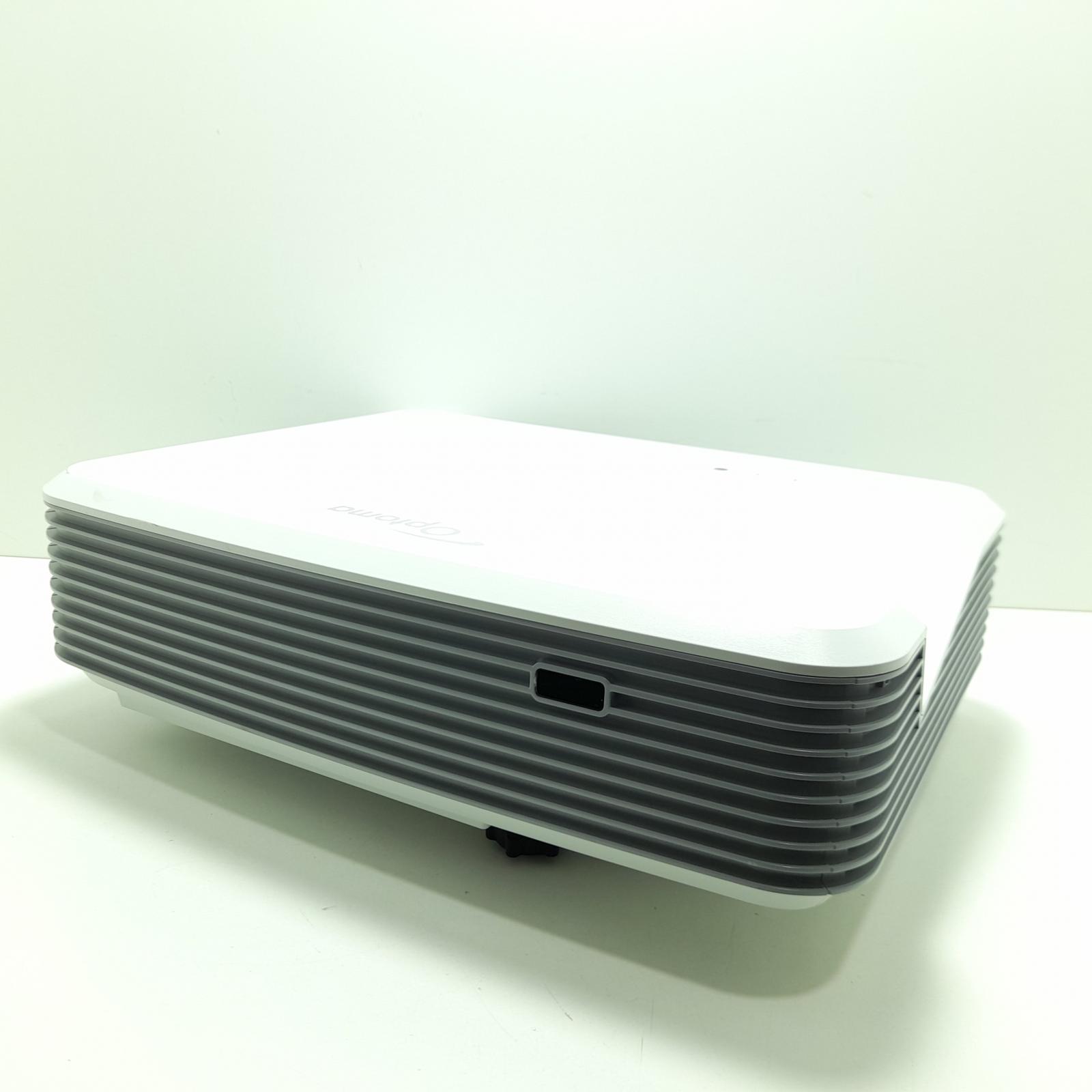Proyector Optoma X319UST