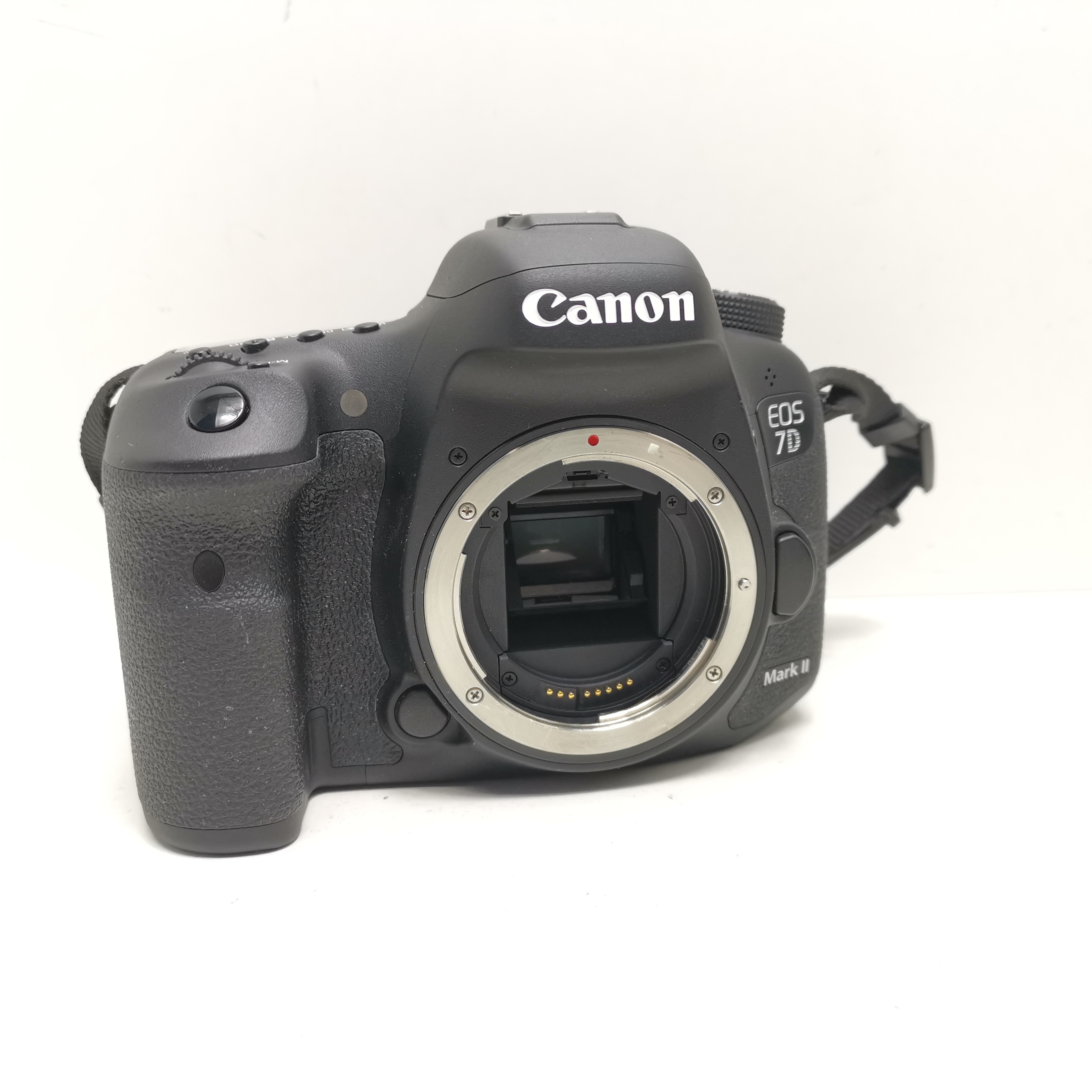 Camara Reflex Canon EOS 7D Mark II 20,2MP (Solo Cuerpo) Negra