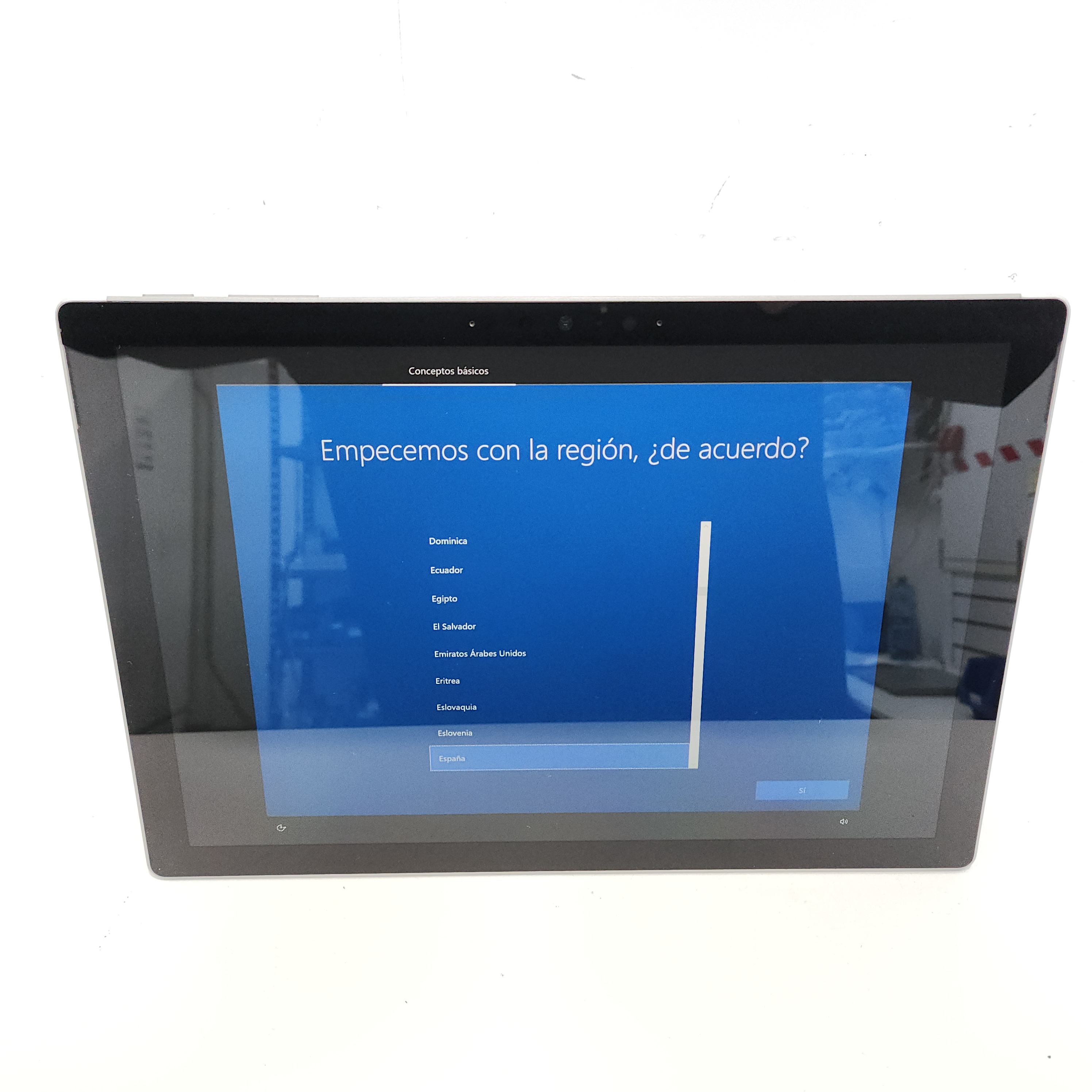 TARA Fugas de Luz + Camara: Tablet Windows Surface Pro 7 (1866) i5-1035G4 8 RAM 256 SSD W10 12.3"
