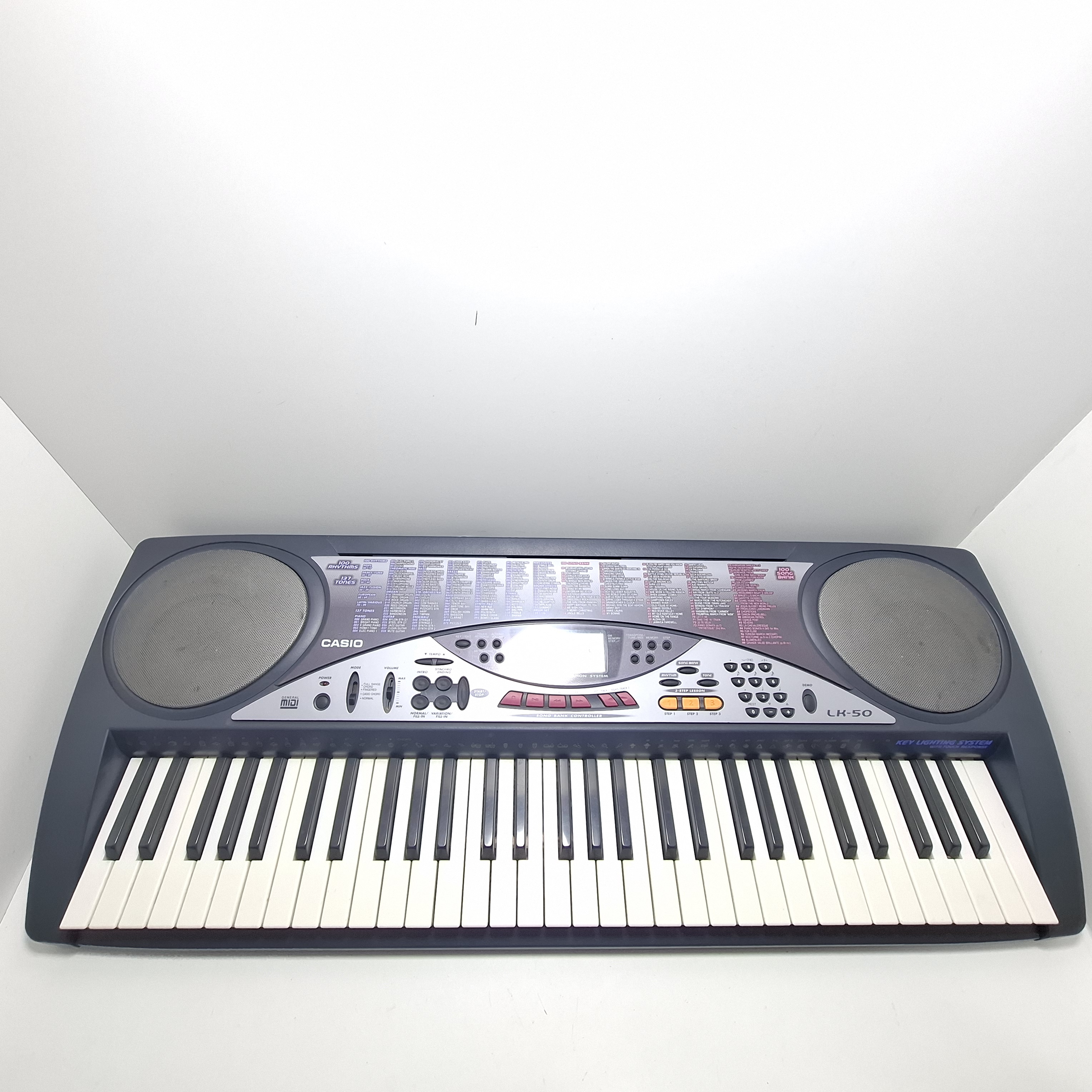 Teclado Casio LK-50
