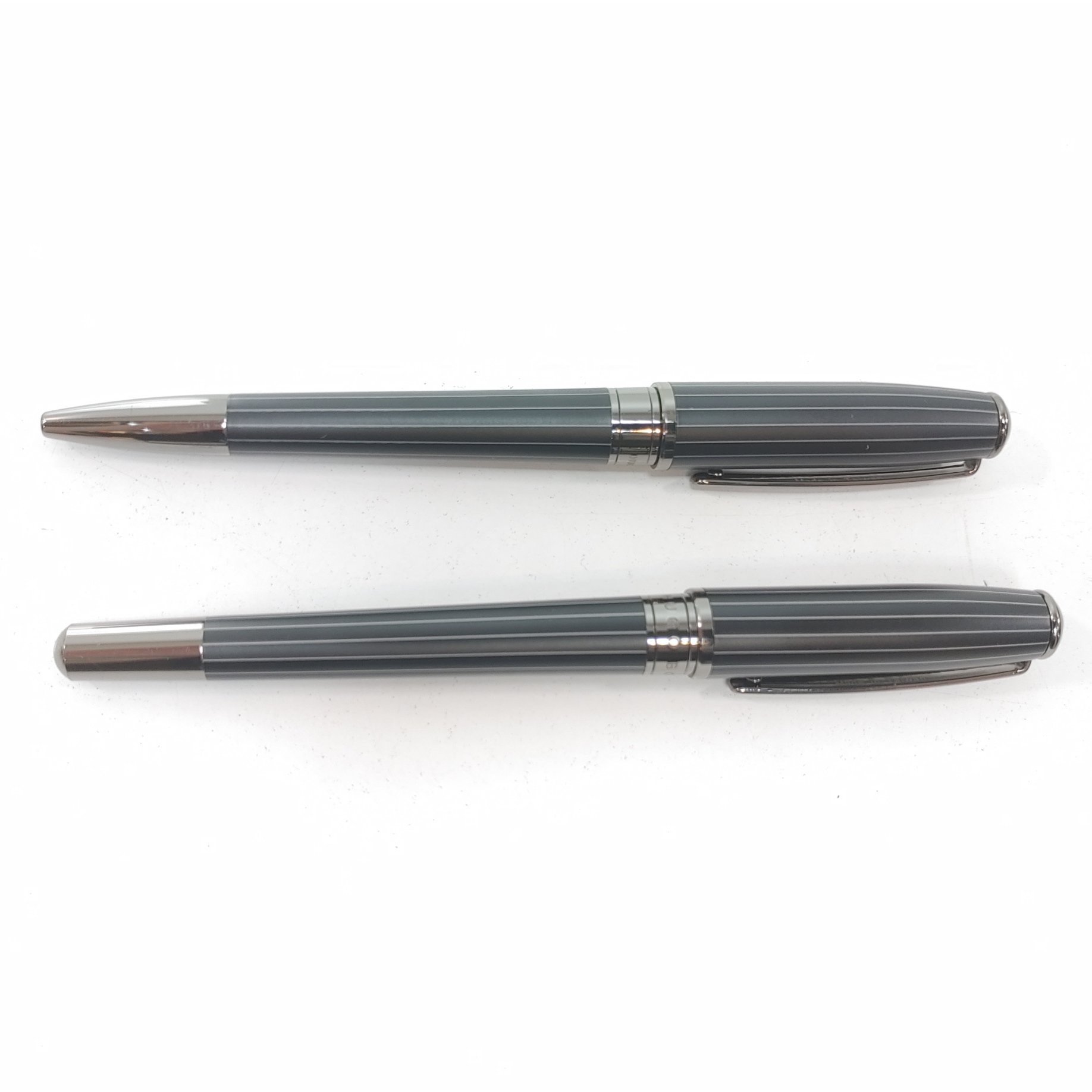 Boligrafo y Pluma Estilografica Hugo Boss Essential