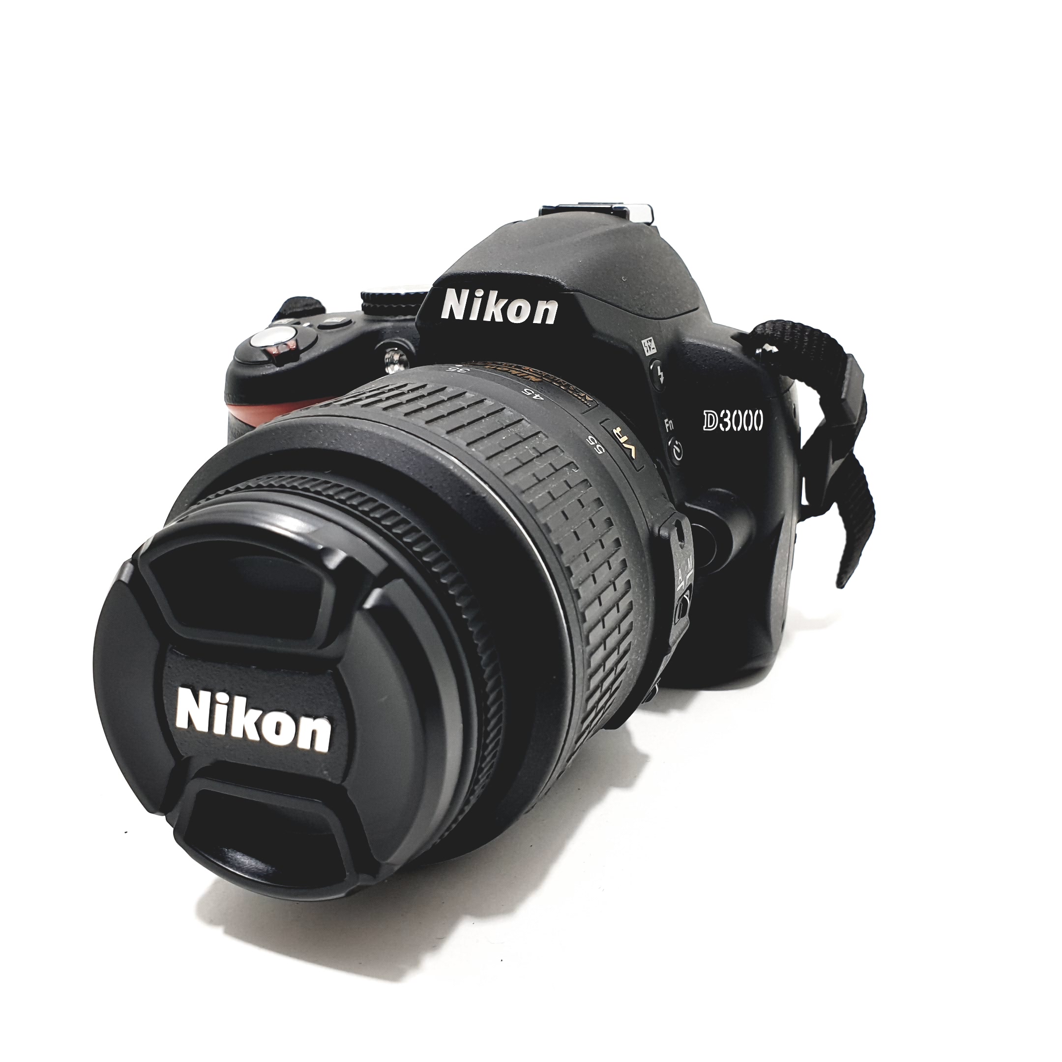 TARA Display: Camara Reflex Nikon D3000 10.2 MP Negra + 18-55 mm
