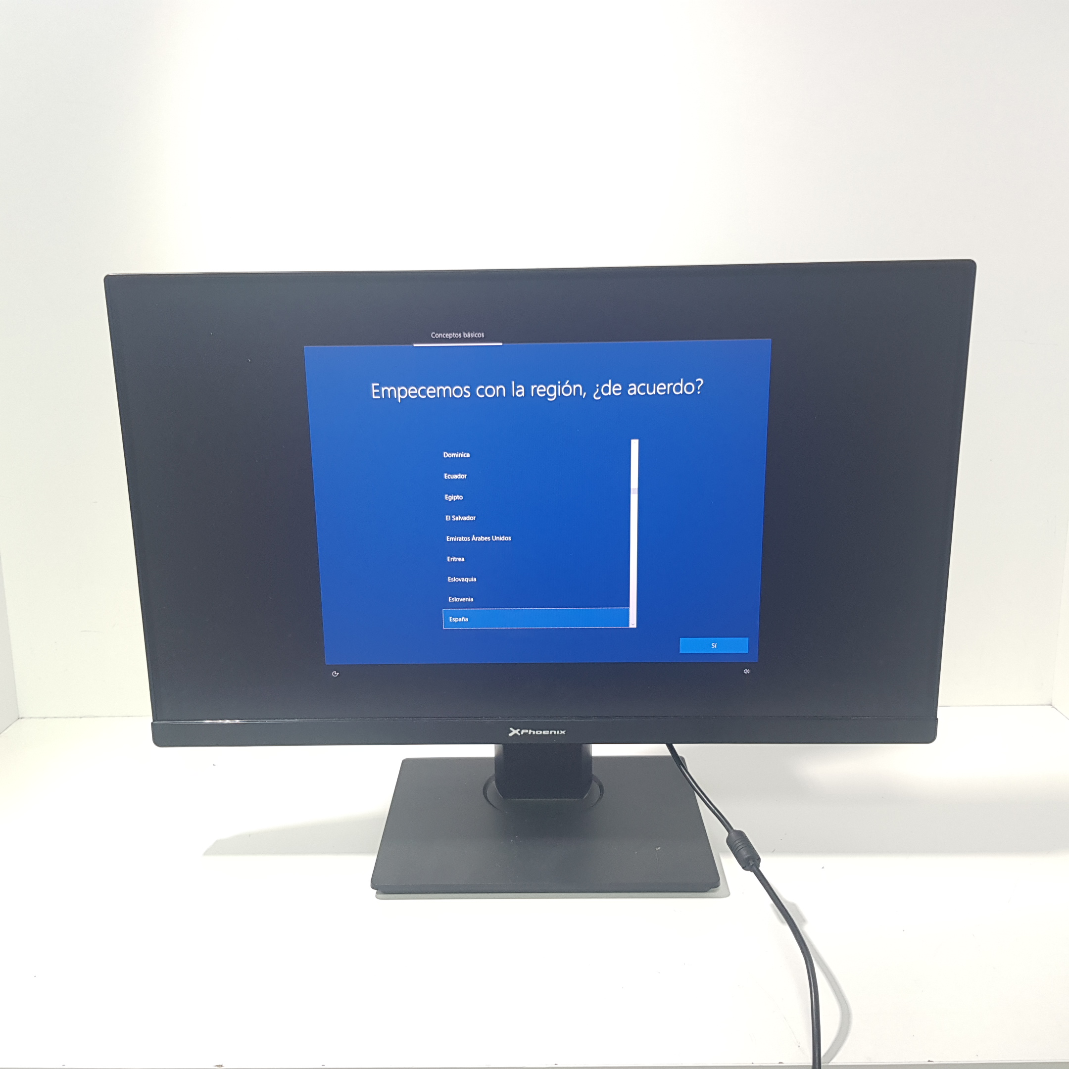 AIO Phoenix 0238 Campro i5-9400 8 RAM 512 SSD W10 24"