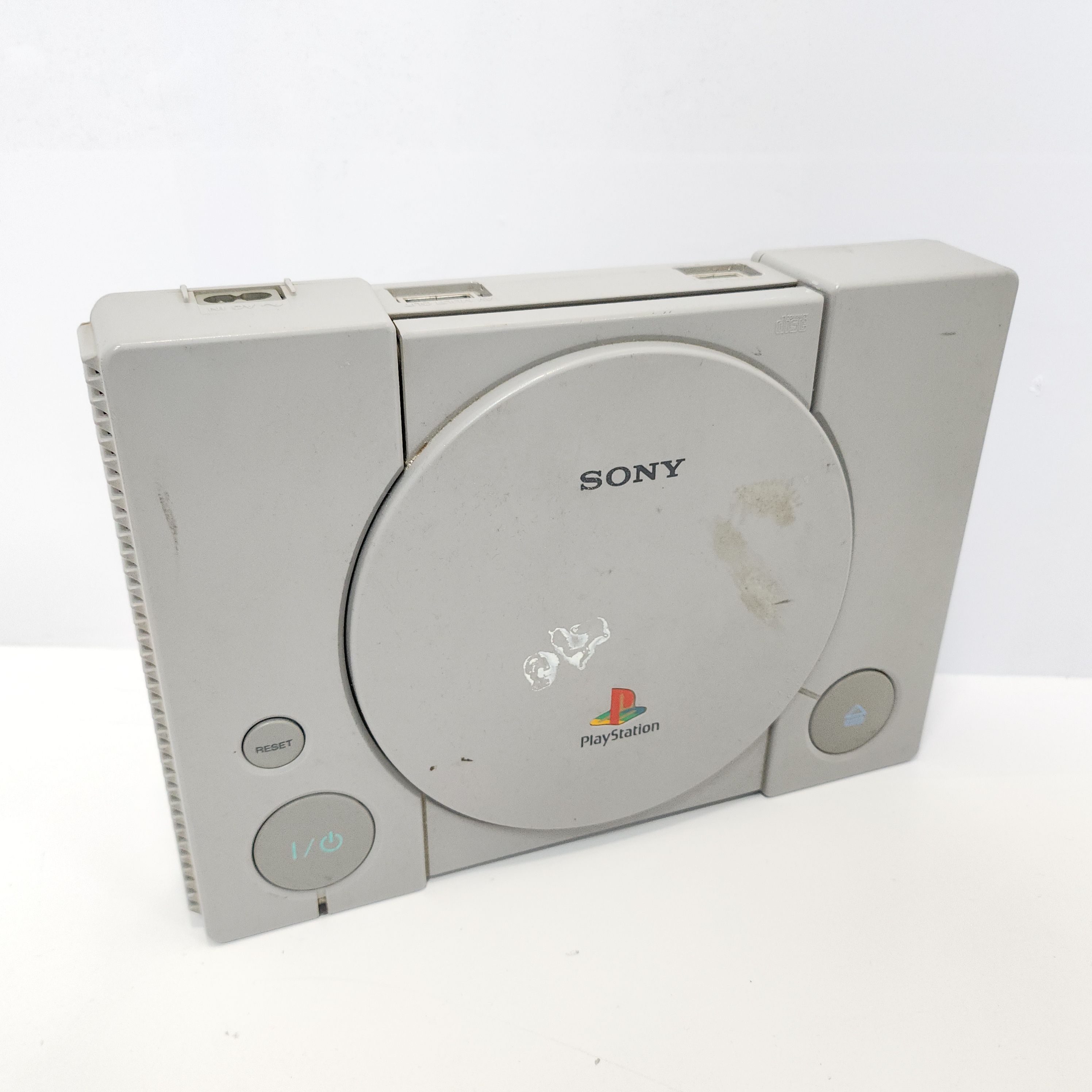 TARA Estetica: Play Station 1 (Sin Mando)