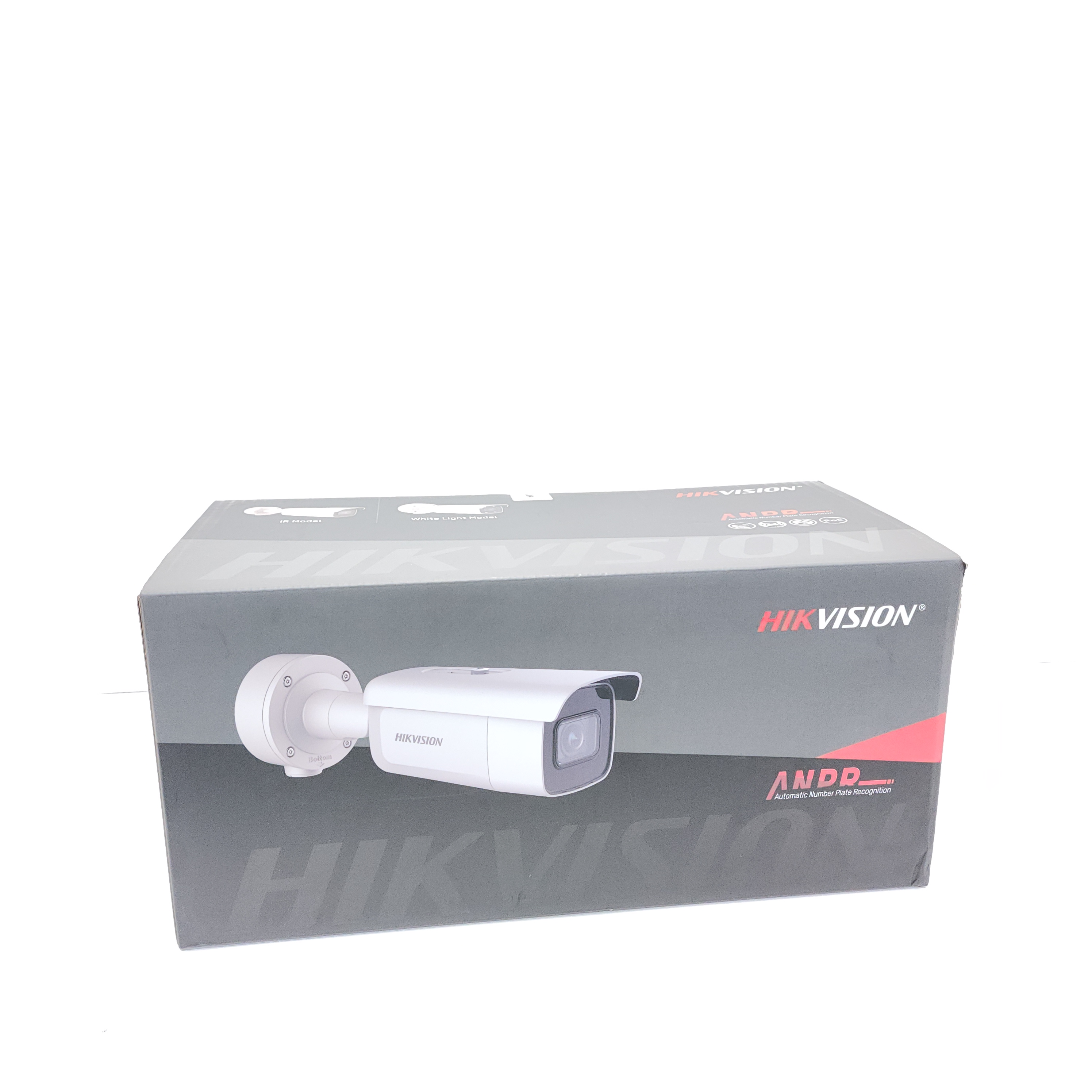 Camara HikVision DS-2CD3646G2/P-IZS