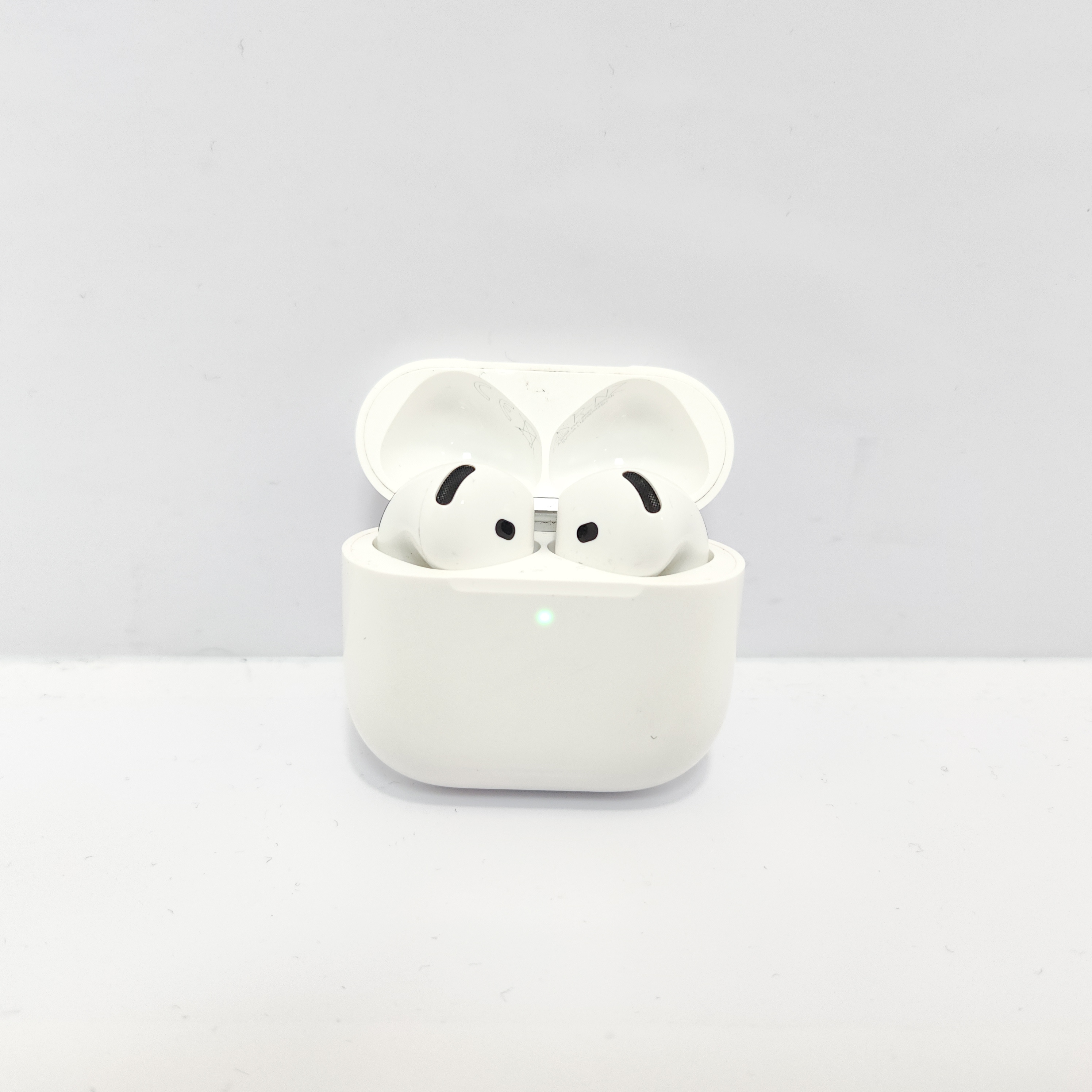 Auriculares Apple Airpods V4 (SIN cancelacion de ruido)