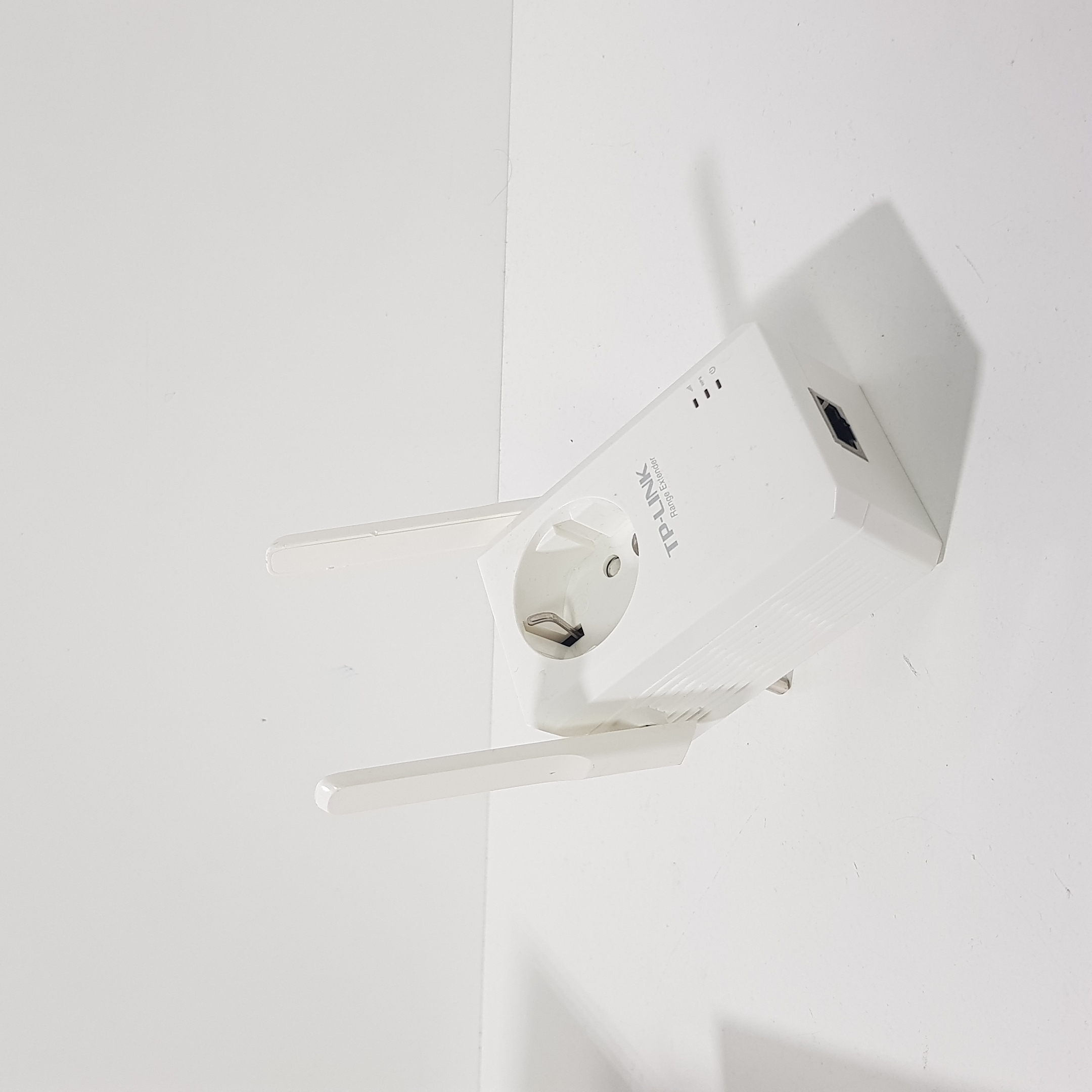 Repetidor Wifi TP Link TL-WA860RE