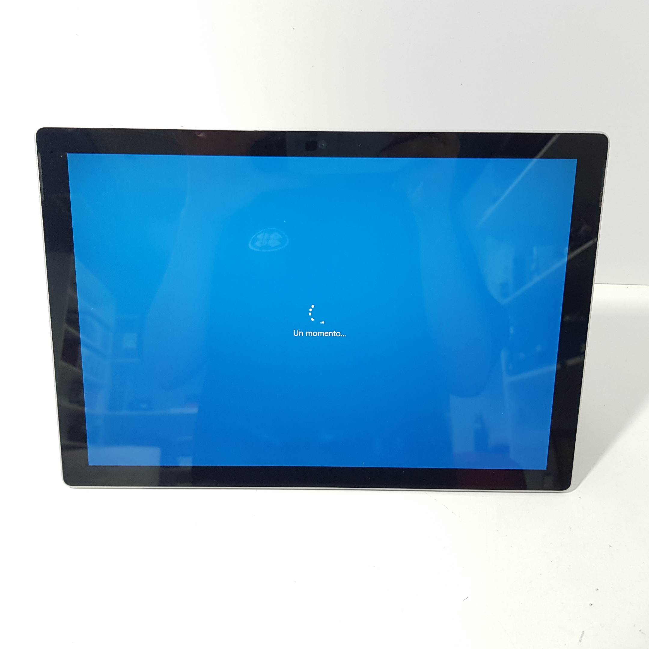 TARA Fugas De Luz Tablet Windows Surface Pro 5 1807 i5-7300U 8 RAM 256 SSD W10 12,3"
