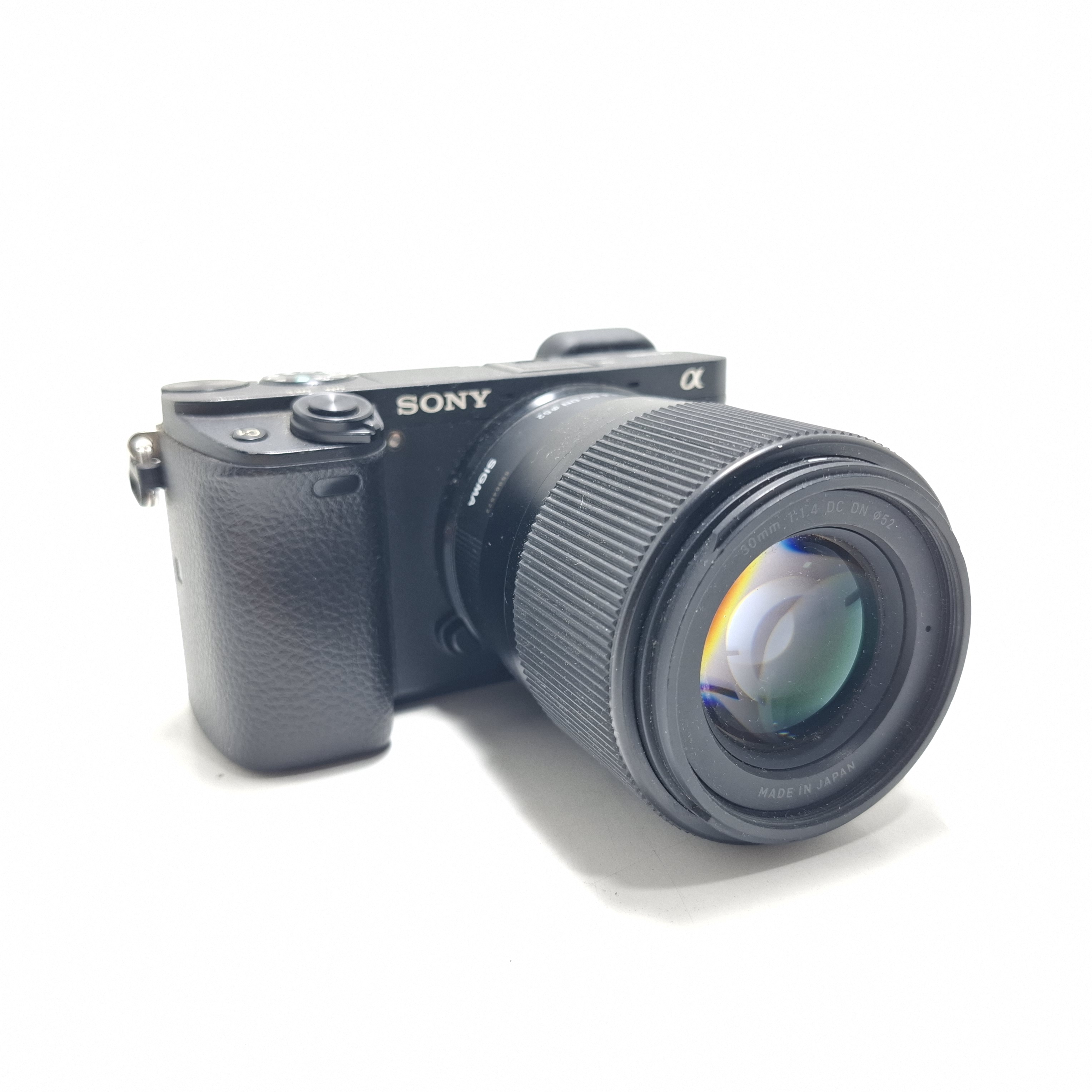 Camara Evil Sony Alpha A6300 24.3MP + Sigma 30mm 1.4 DC