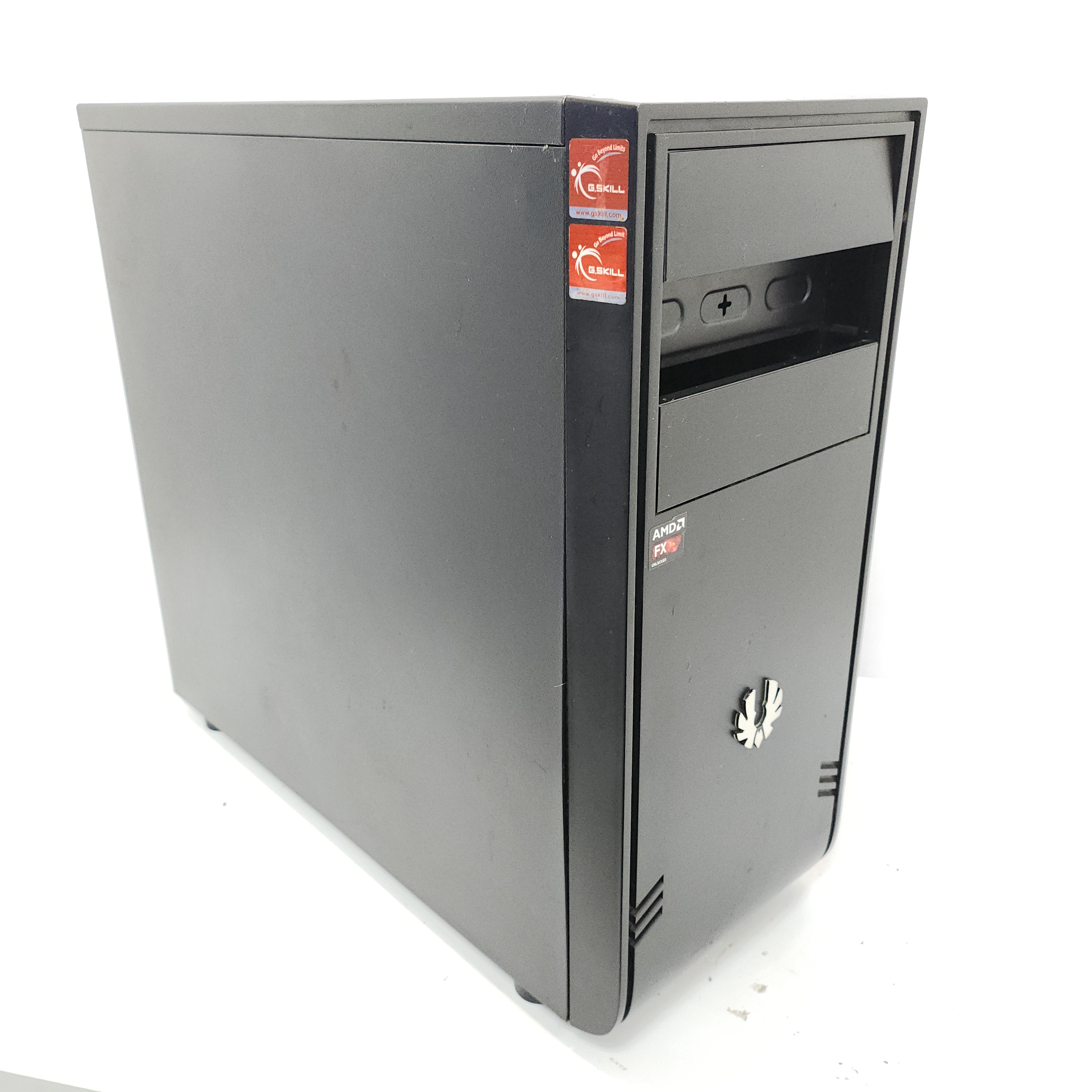 CPU AMD FX6300 16 RAM 1TB DD + 240 SSD Radeon R7 260 W10