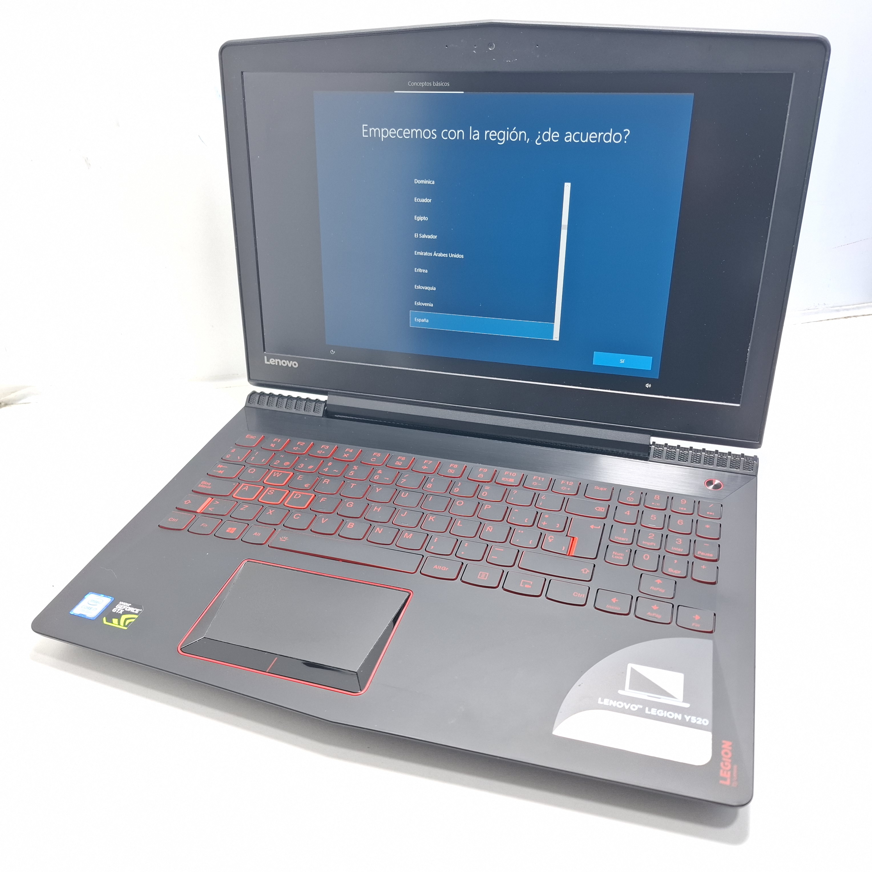 Portatil Lenovo Y520-15IKBN i7-7700HQ 16 RAM 256 SSD GTX1050 W10 15,6"
