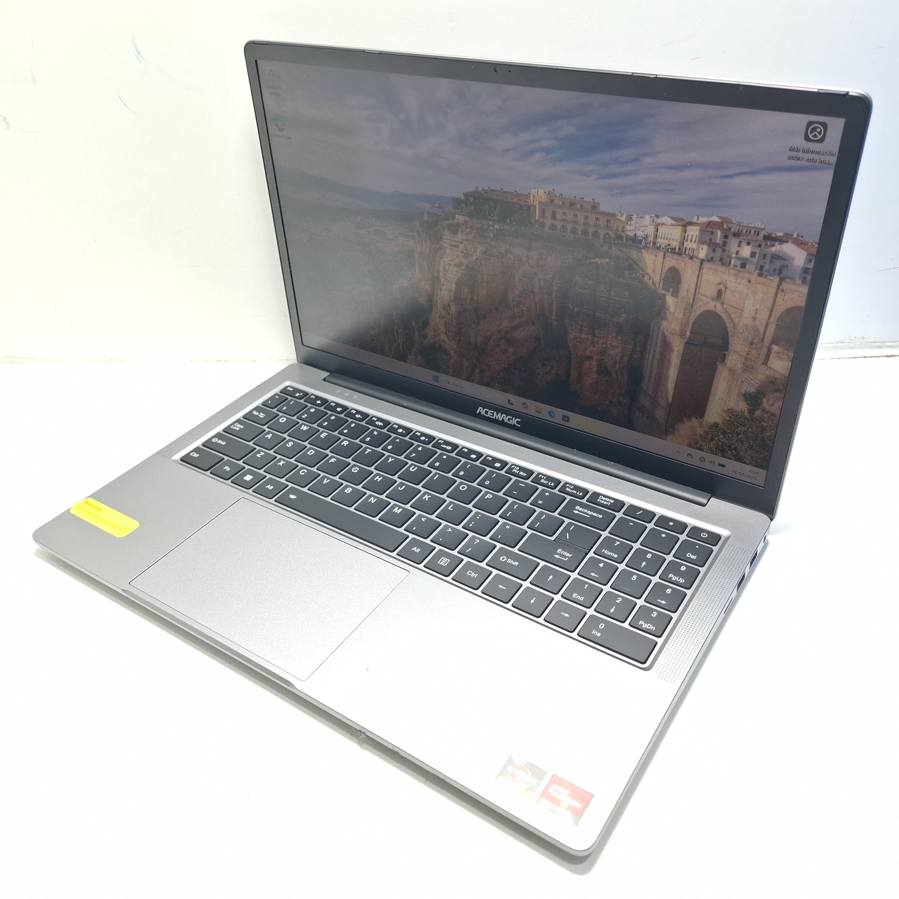 Portatil Acemagic AX16PRO Ryzen 7 5700U 16 RAM 512 SSD Layout UK W11 16,1"