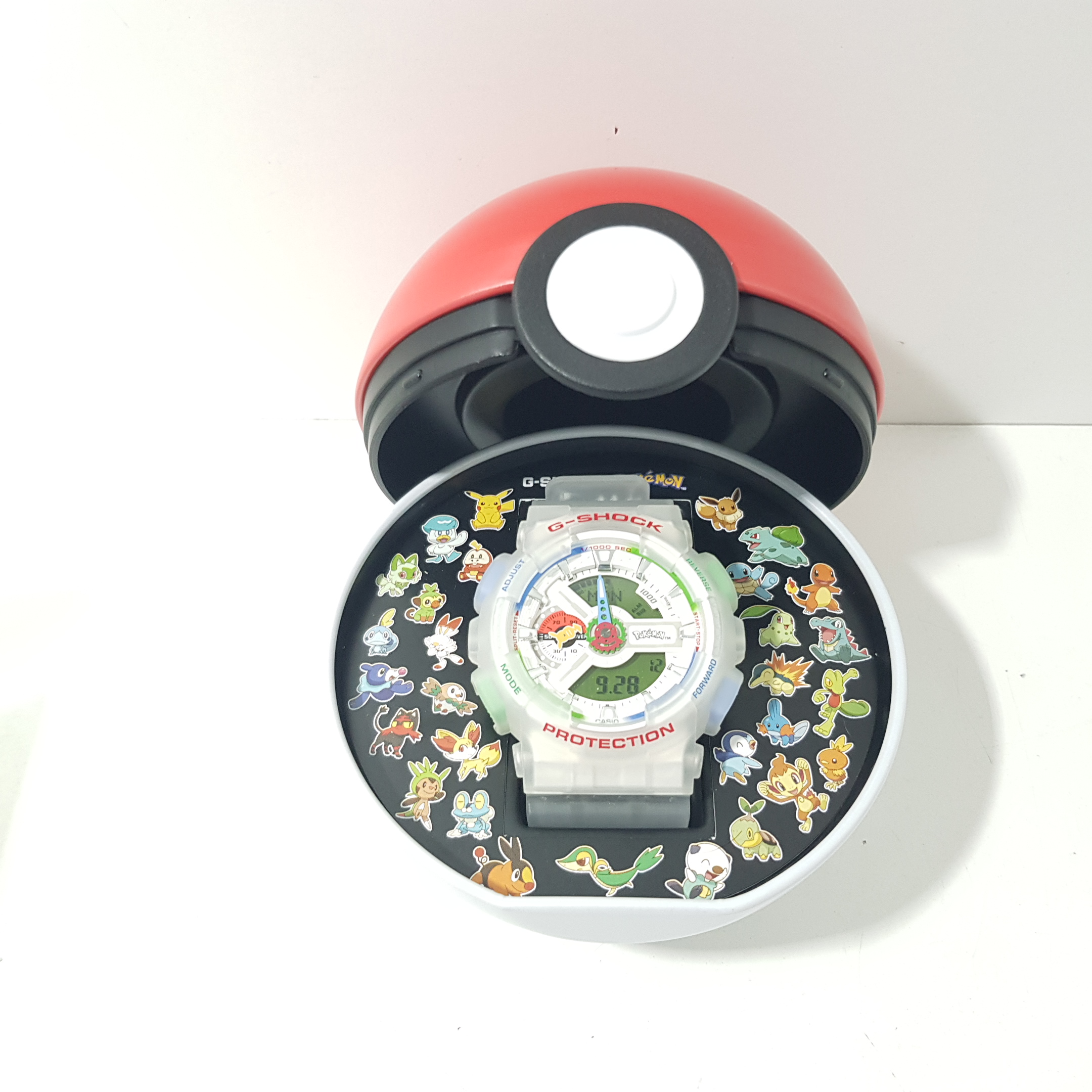 Reloj Hombre Casio G-Shock Pokemon GA-110PKM-7AER