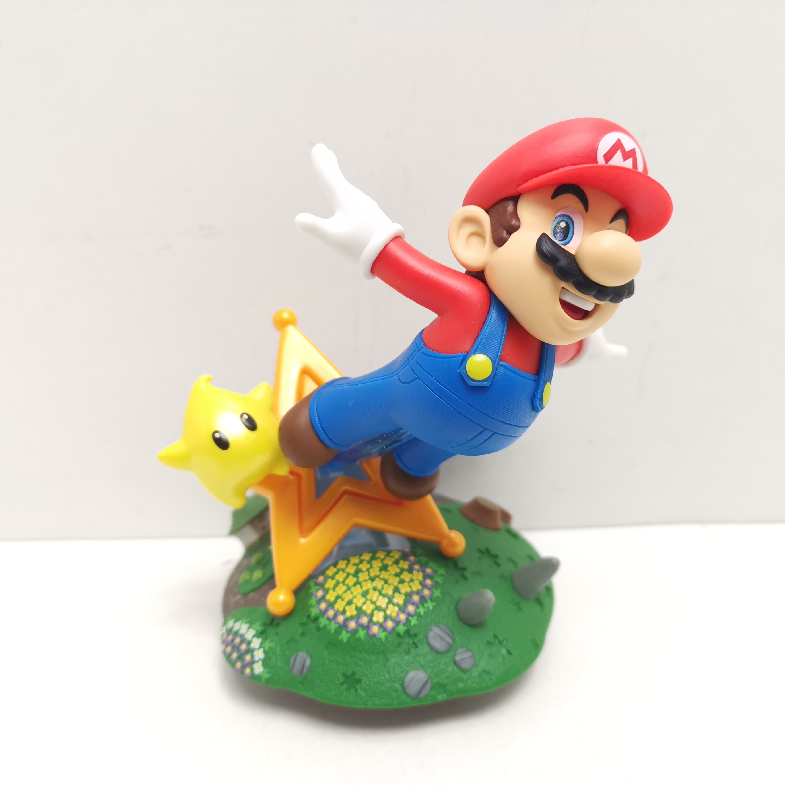 Figura Amiibo Mario & Destello Coleccion Super Mario Galaxy